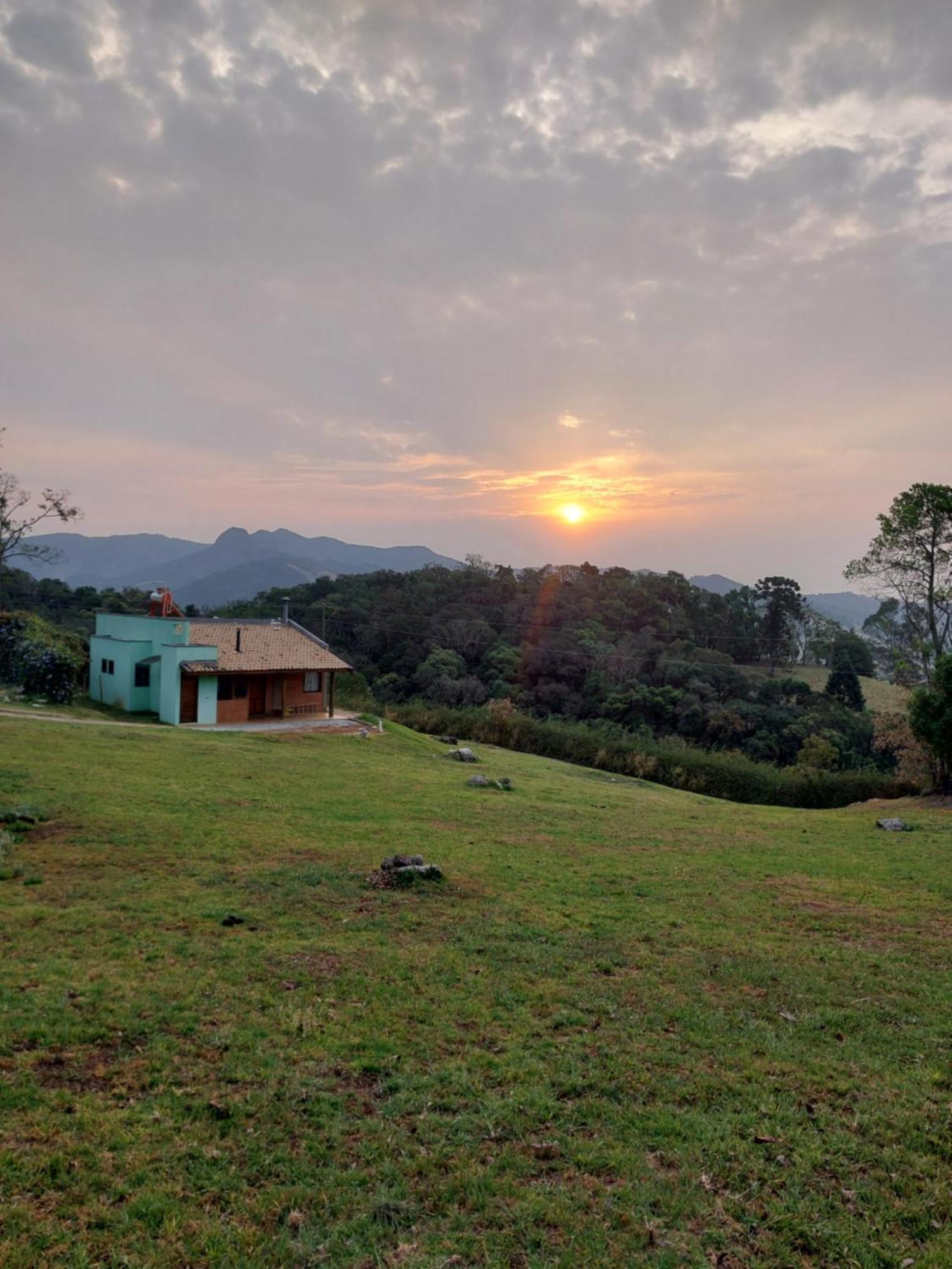 ゴンサウヴェス Casa Na Montanhaヴィラ エクステリア 写真